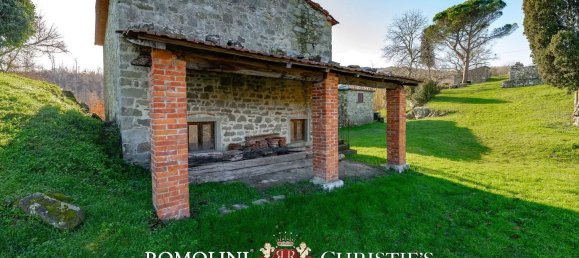 70 rooms Castles in Talla, Italy No. 281380 35