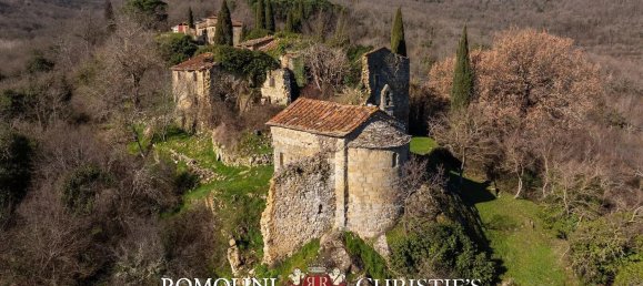 70 rooms Castles in Talla, Italy No. 281380 15