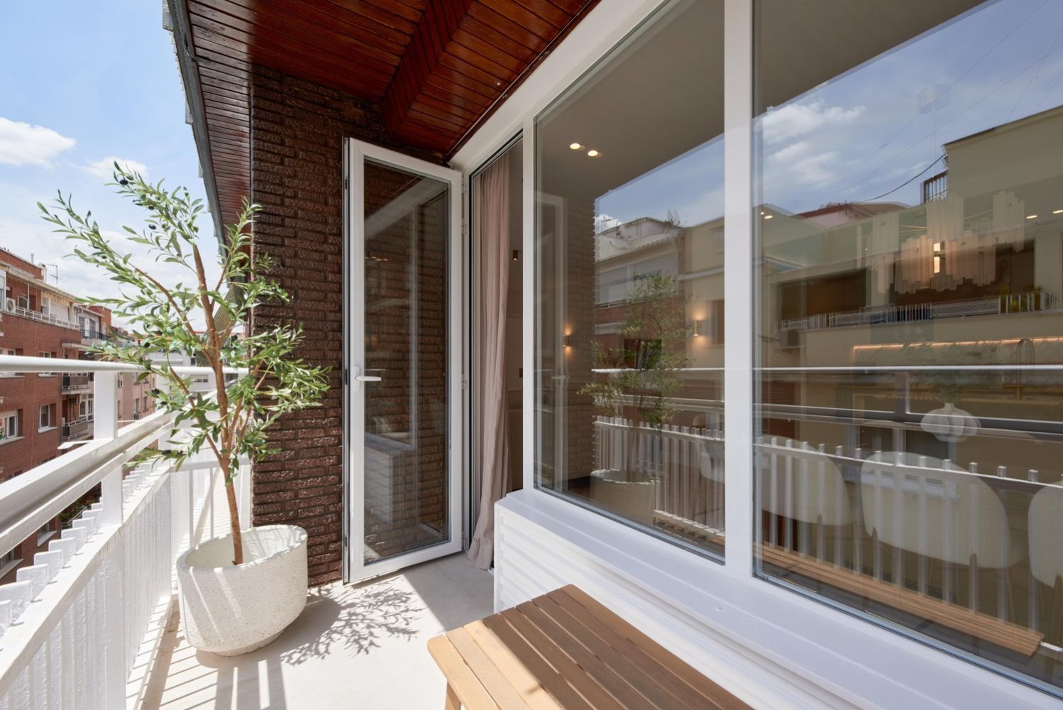 3 bedrooms Apartment in Madrid, Spain No. 92788