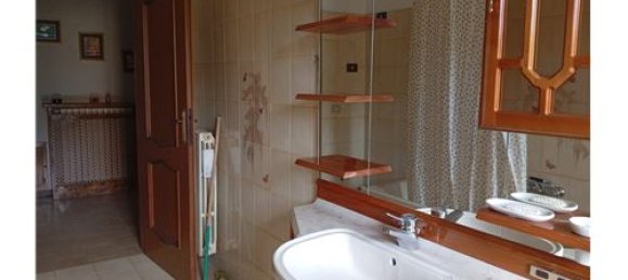 Casa de 6 dormitorios en Frosolone, Italy No. 308542 36