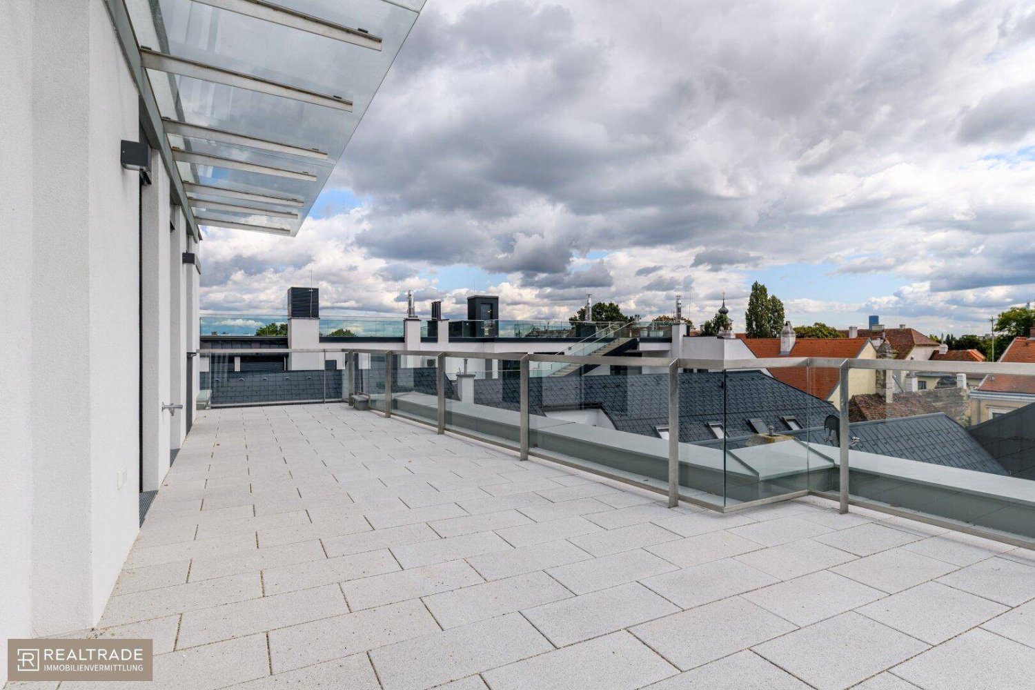 4-salle Appartement à Dobling, Austria No. 184750