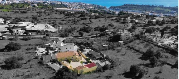 3 bedrooms Villa in Albufeira, Portugal No. 117820 2