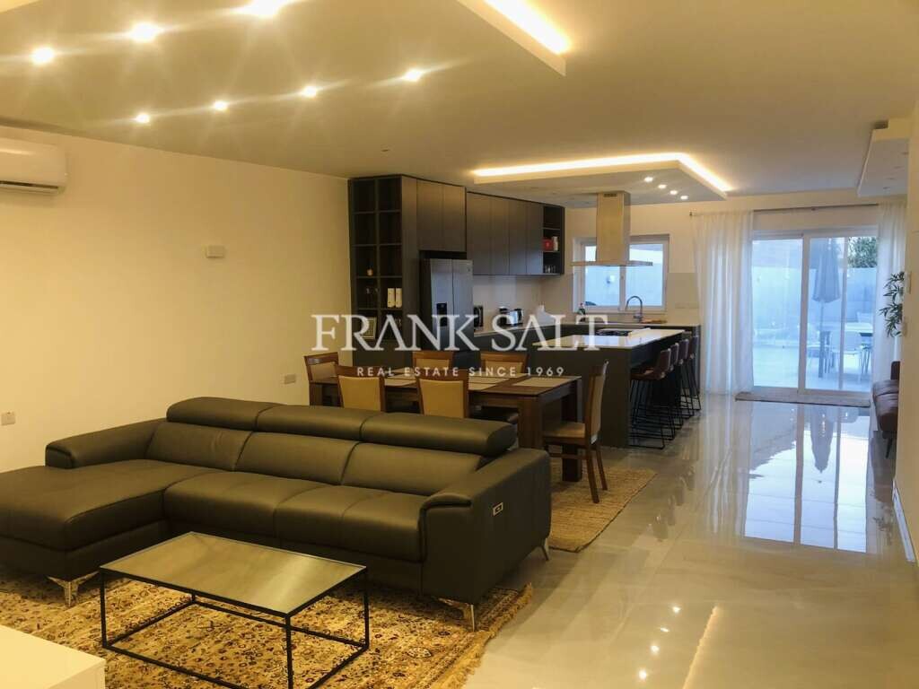 3 bedrooms Maisonette in Xewkija, Malta No. 5942