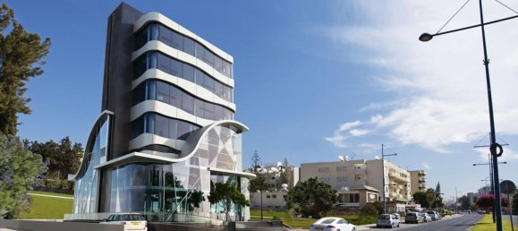 2 bedrooms Apartment in Limassol, Cyprus No. 12624 7