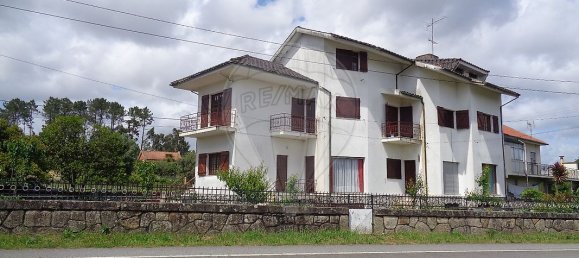 Casa de 6 dormitorios en Viana do Castelo, Portugal No. 18105 2
