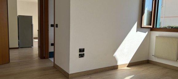 2 rooms Apartment in Borso del Grappa, Italy No. 229080 8