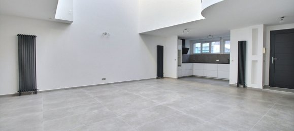 3 bedrooms Apartment in La Garenne-Colombes, France No. 174650 2