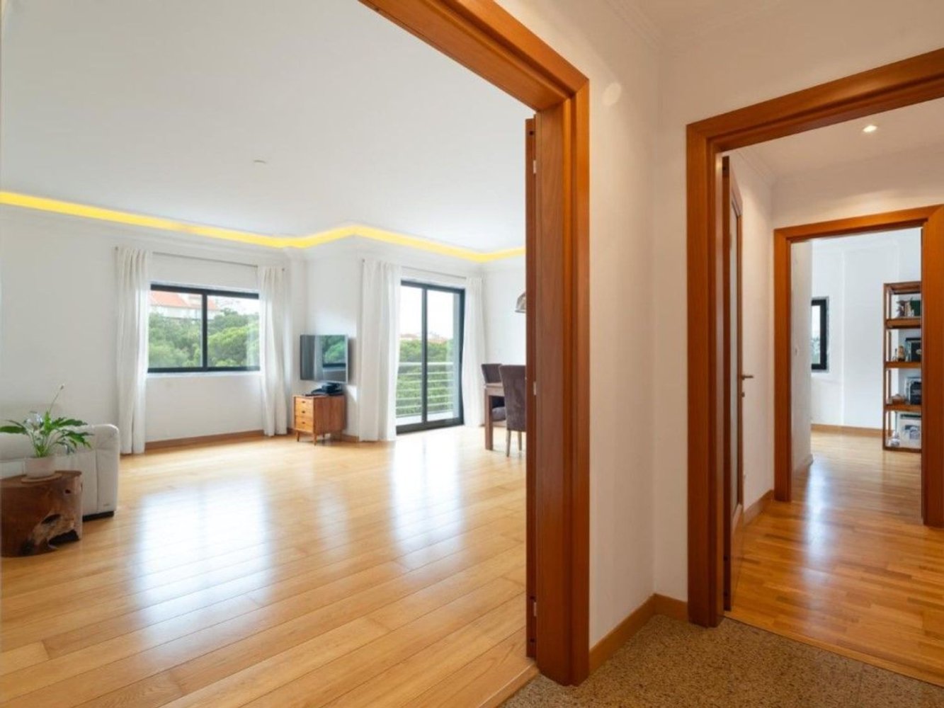 3 bedrooms Apartment in Cascais, Portugal No. 303836