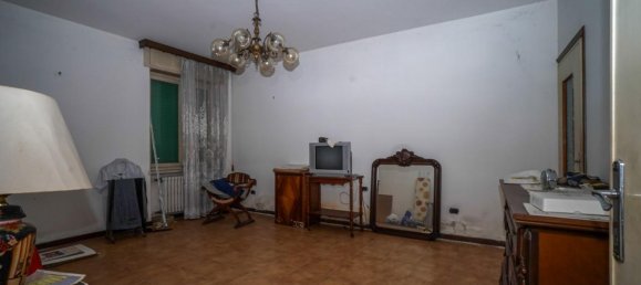 Casa de 5 habitaciónes en Castel d'Azzano, Italy No. 234947 9