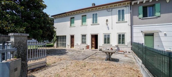 Casa de 5 habitaciónes en Castel d'Azzano, Italy No. 234947 2