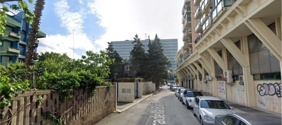 8 rooms Apartment in Bari, Italy No. 307176 4