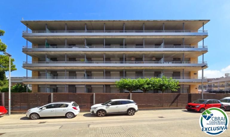 Apartamento de 2 dormitorios en Roses, Spain No. 212153