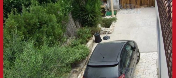 5 غرف نوم شقة في Aprilia, Italy رقم 330947 48