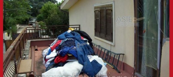 5 غرف نوم شقة في Aprilia, Italy رقم 330947 52