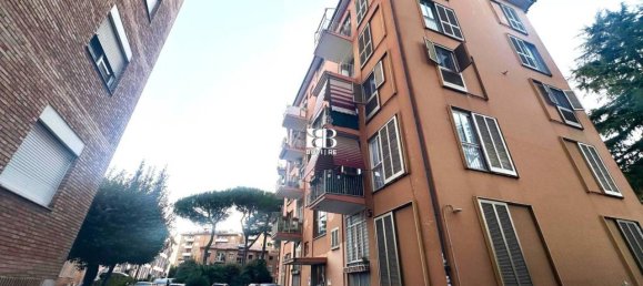 4 rooms Apartment in Rome, Italy No. 33564 14