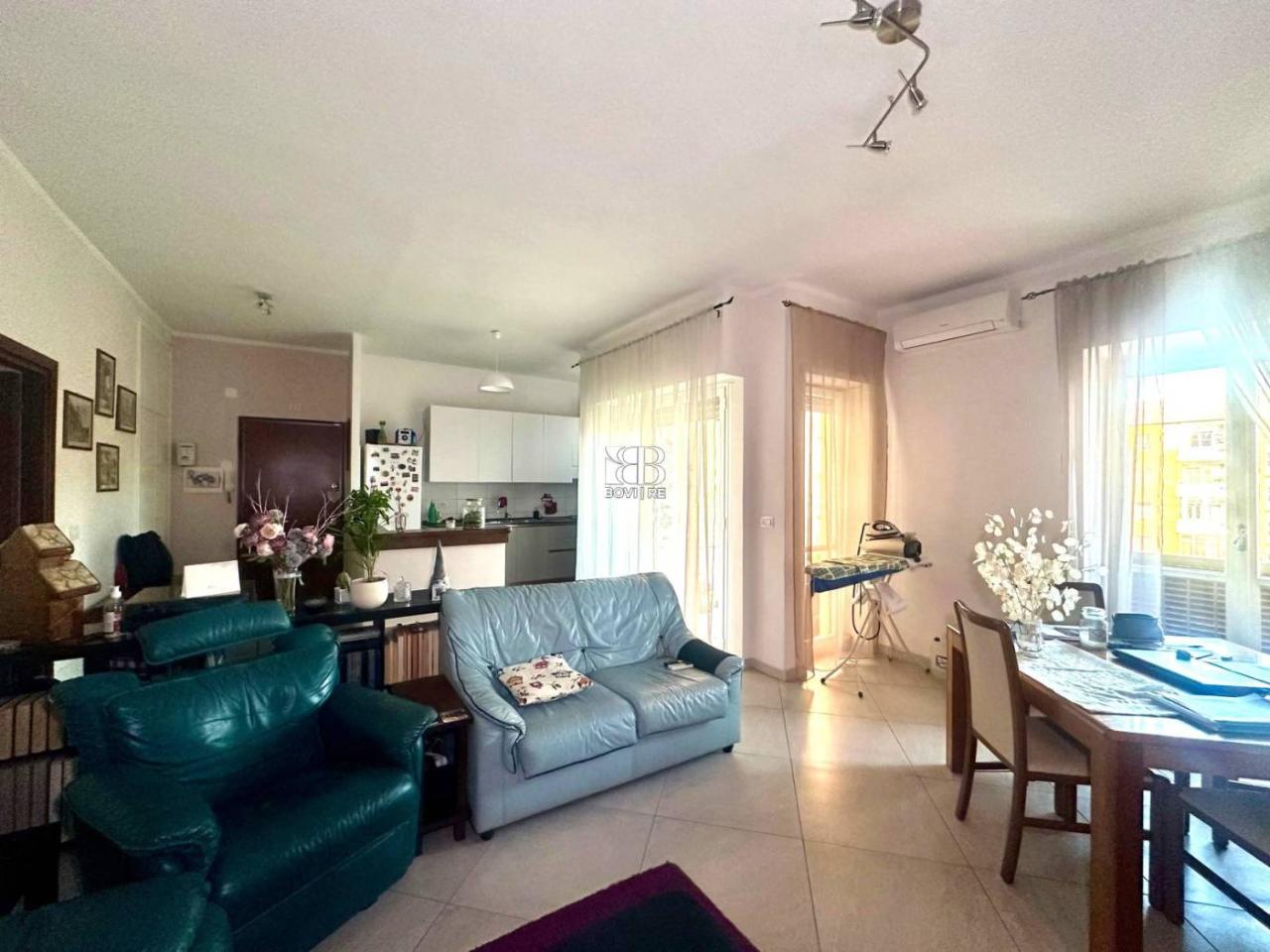 4 rooms Apartment in Rome, Italy No. 33564