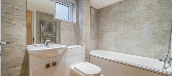 2 غرف نوم عقار تجاري في London, United Kingdom رقم 7712 6