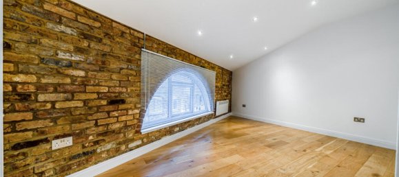 2 غرف نوم عقار تجاري في London, United Kingdom رقم 7712 5