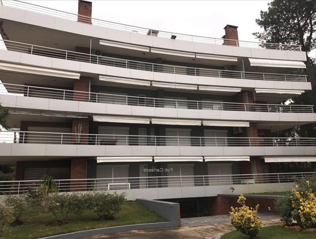 2 bedrooms Apartment in Punta del Este, Uruguay No. 6017