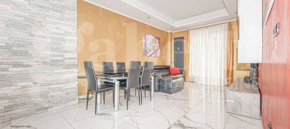2 bedrooms Apartment in Rivoli, Italy No. 183893 2
