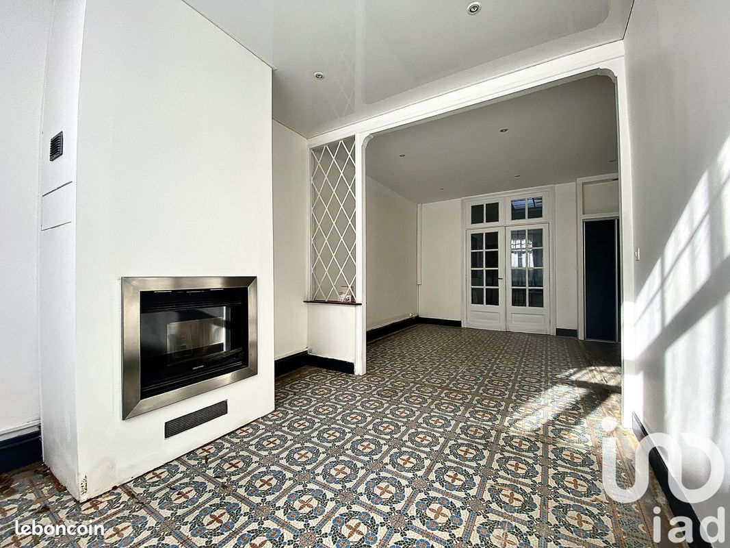 4 bedrooms House in Tourcoing, France No. 40165