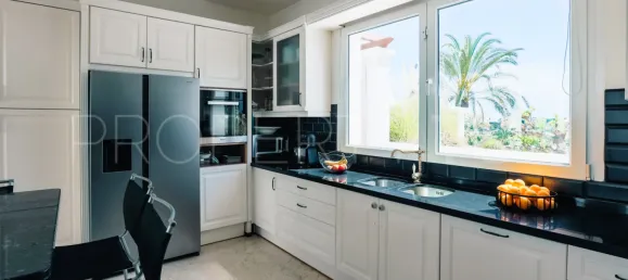 5 bedrooms Villa in Estepona, Spain No. 187703 12