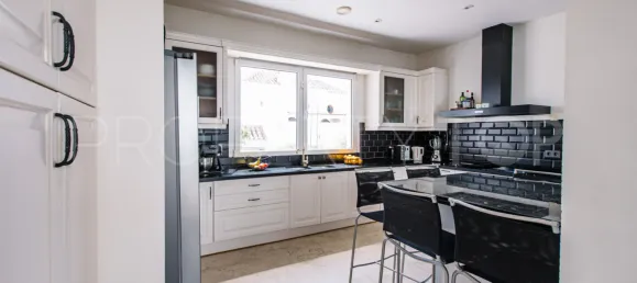 5 bedrooms Villa in Estepona, Spain No. 187703 11