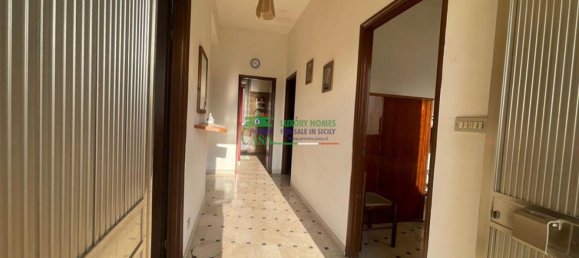 4 rooms Villa in Chiaramonte Gulfi, Italy No. 105995 11