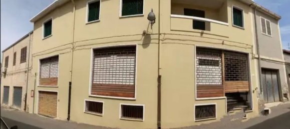 Propiedad comercial en Uri, Italy 236 m² No. 121517 6