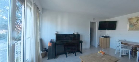 2 bedrooms Apartment in Creteil, France No. 348775 6
