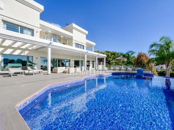 Casa de 5 dormitorios en Benissa, Spain No. 88412