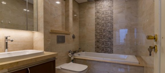 3 bedrooms Apartment in District 1, Vietnam No. 18244 3