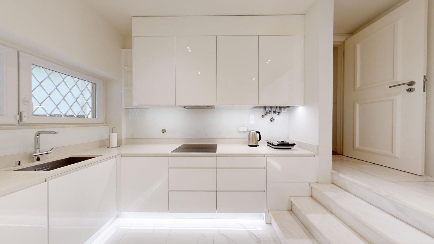 Apartamento de 3 dormitorios en Cascais, Portugal No. 136436