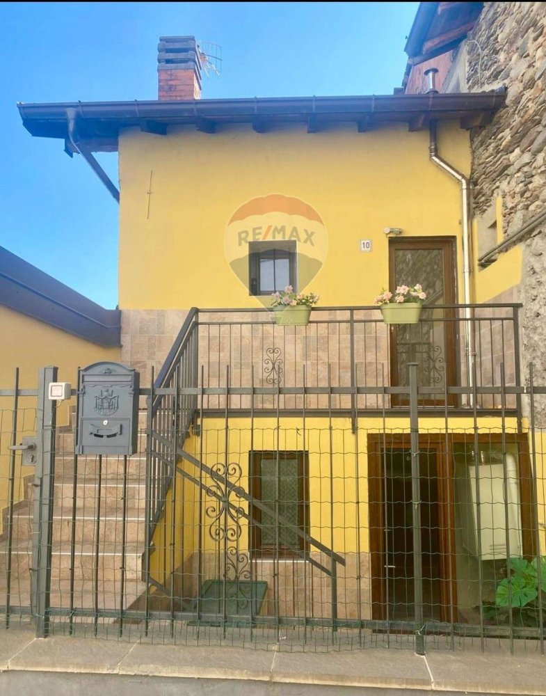 Квартира с 3 комнатами в Мезенцана, Италия № 283254