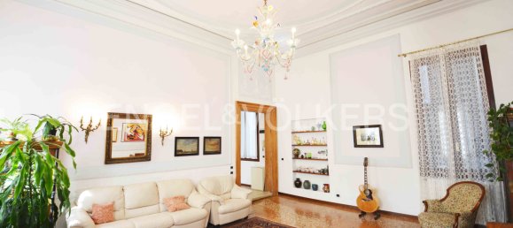 3 bedrooms Apartment in Venice, Italy No. 68623 5