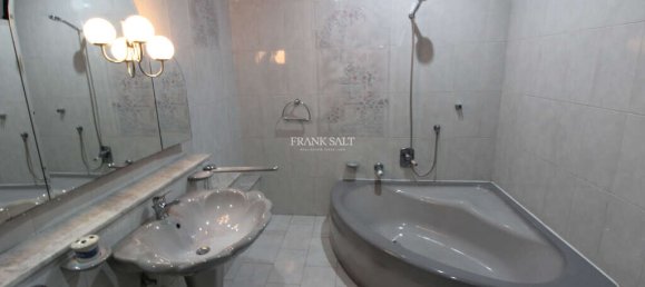 3 bedrooms House in Naxxar, Malta No. 11243 8