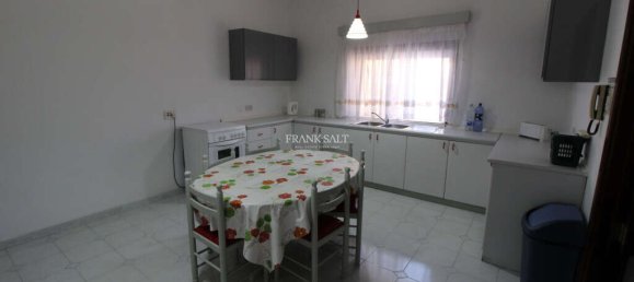 3 bedrooms House in Naxxar, Malta No. 11243 3