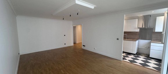 2 bedrooms Apartment in Courbevoie, France No. 329029 14