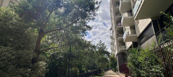 2 bedrooms Apartment in Courbevoie, France No. 329029 15