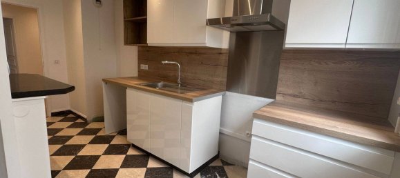 2 bedrooms Apartment in Courbevoie, France No. 329029 13