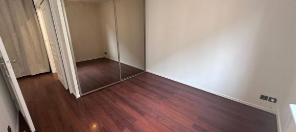 2 bedrooms Apartment in Courbevoie, France No. 329029 10