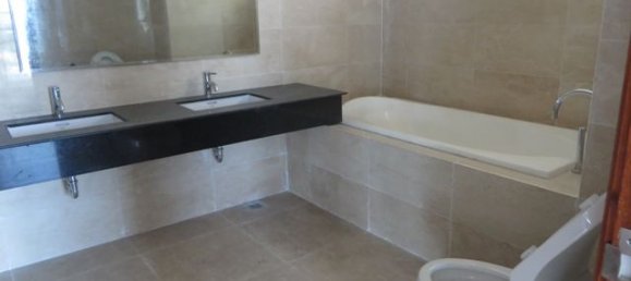 4 bedrooms Apartment in Tay Ho, Vietnam No. 4929 9