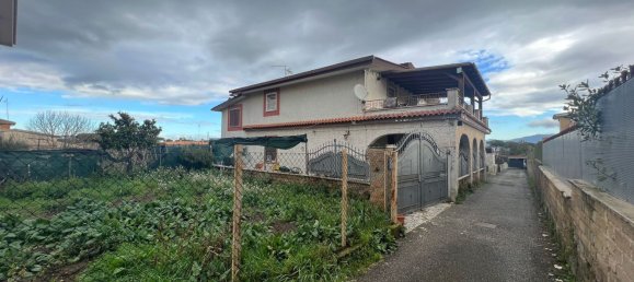 3 rooms Apartment in Rome, Italy No. 46235 2