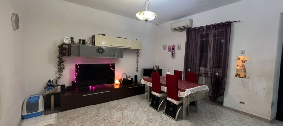 3 rooms Apartment in Rome, Italy No. 46235 3