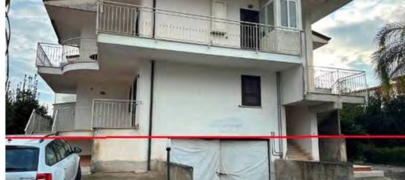 Apartamento de 3 dormitorios en Minturno, Italy No. 379171 5