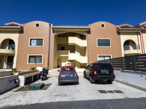 Apartamento T2 em Catanzaro, Italy N.º 294827