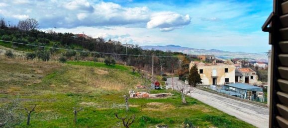 Casa de 7 habitaciónes en Roccaspinalveti, Italy No. 173166 27