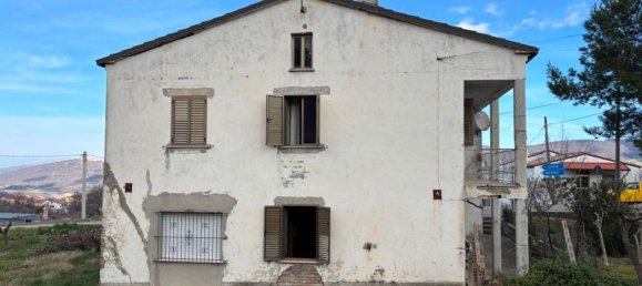 Casa de 7 habitaciónes en Roccaspinalveti, Italy No. 173166 12