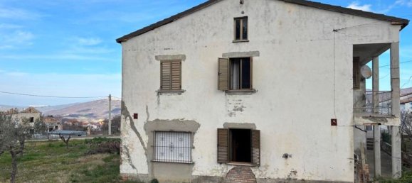 Casa de 7 habitaciónes en Roccaspinalveti, Italy No. 173166 40