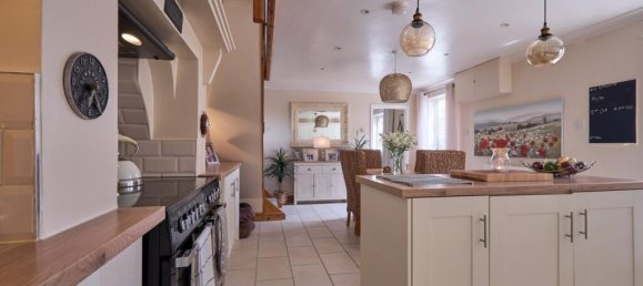 4 bedrooms House in King's Lynn, United Kingdom No. 13789 4